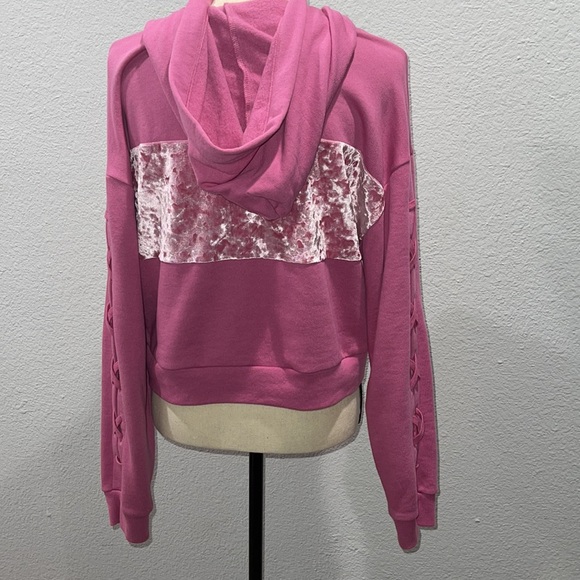 Pink (pink) cropped hoodie - Picture 2 of 4